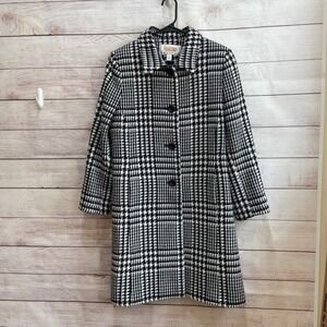VINTAGE TALBOTS BLACK AND WHITE HOUNDSTOOTH WOOL BLEND COAT